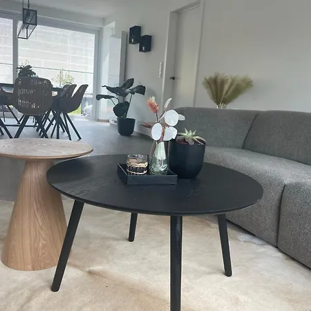 Feel@home Aan Zee *