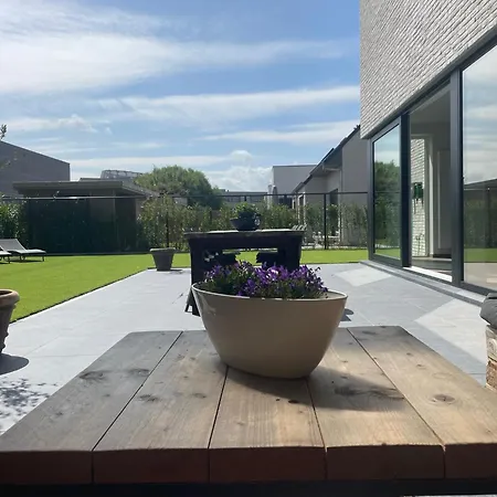 Feel@home Aan Zee * מידלקרק