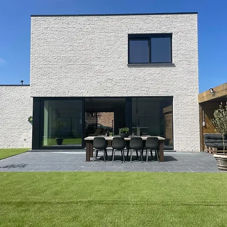 וילה Feel@home Aan Zee